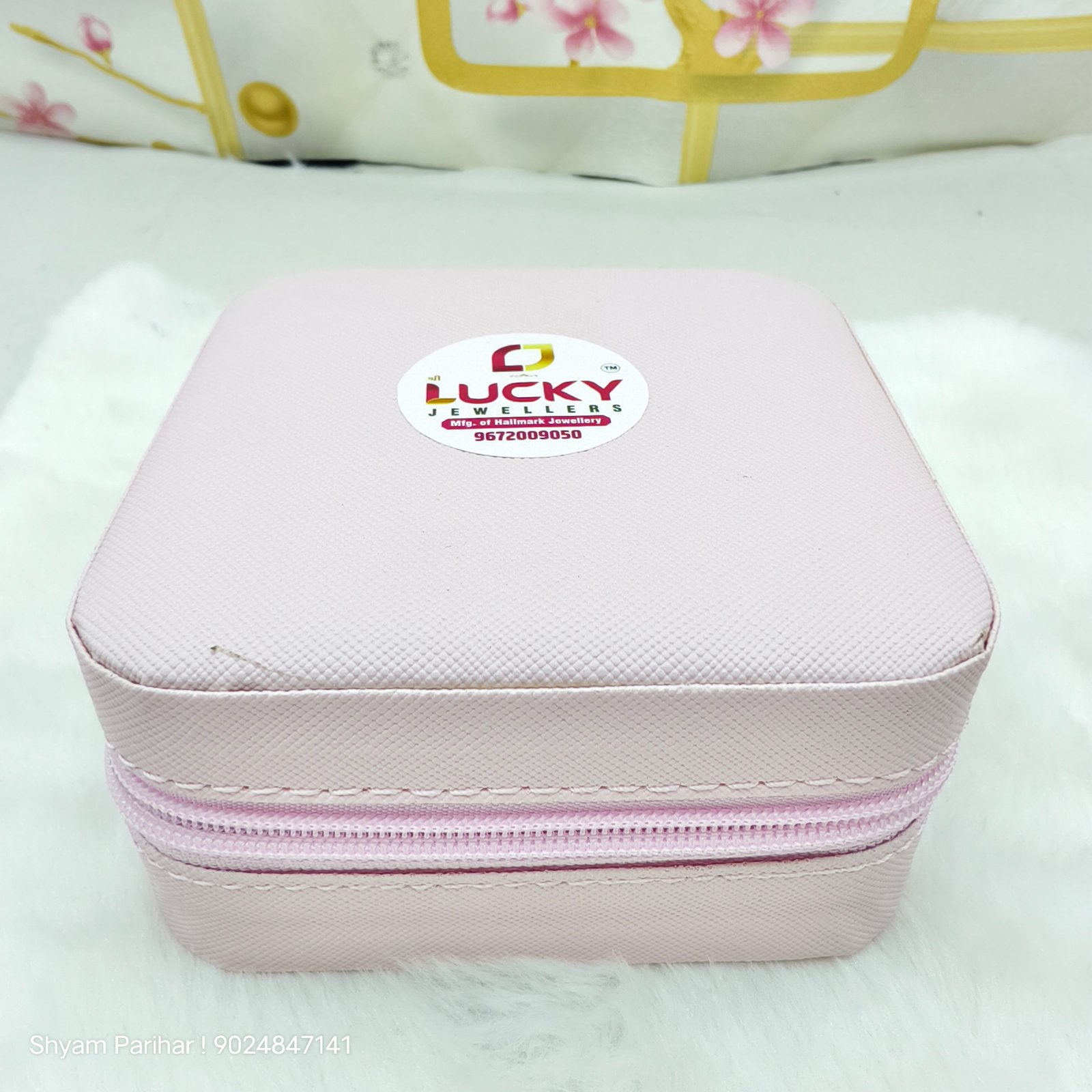 Lucky Portable Travel Jewellery Box
